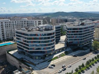 MAX SEOS'TAN İMGA PORTALL ÇARŞI İÇİNDE ASINIFI DÜKKAN MAĞAZALAR